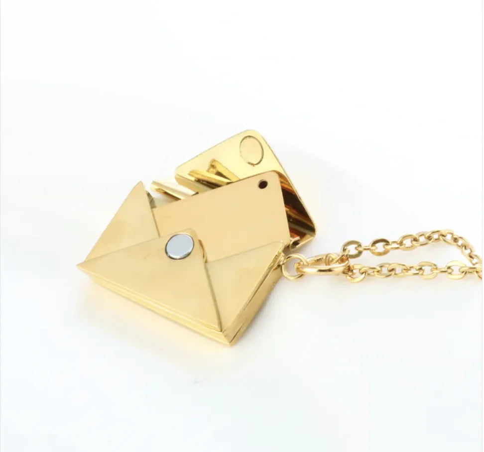 Hidden Message Heart Envelope Pendant Necklace Zendrop