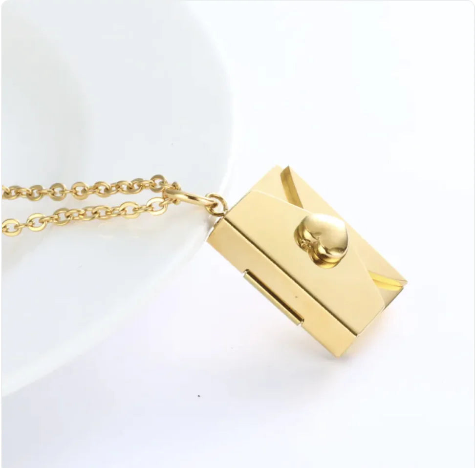 Hidden Message Heart Envelope Pendant Necklace Zendrop