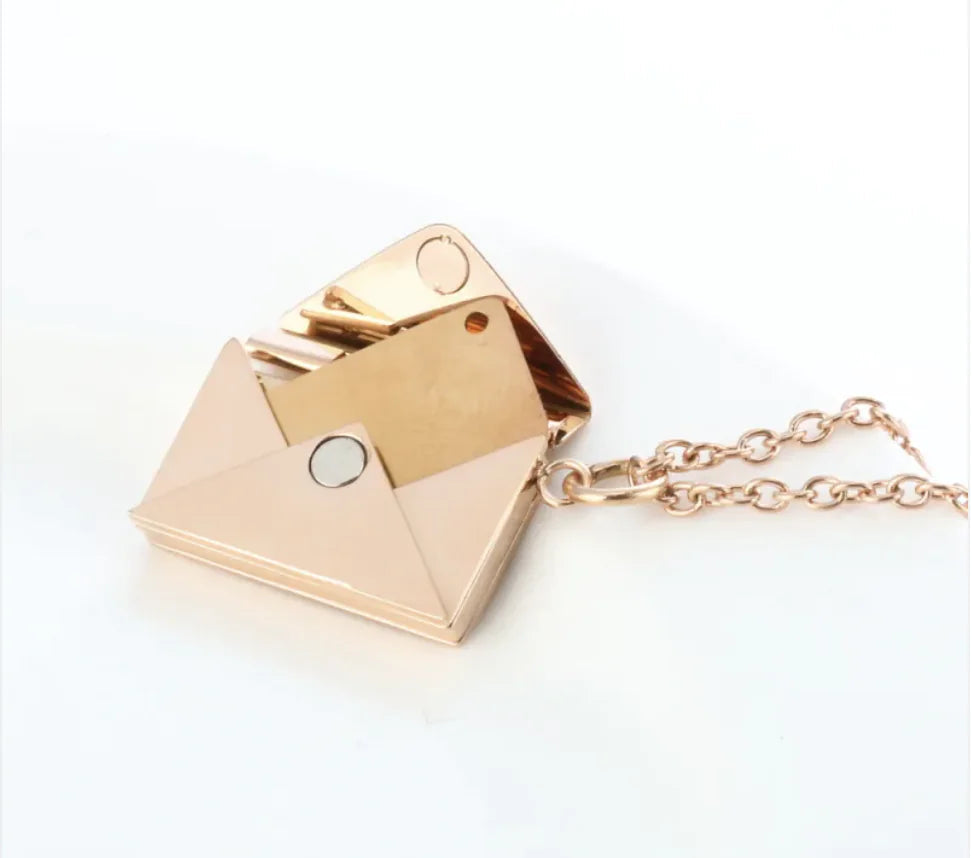 Hidden Message Heart Envelope Pendant Necklace Zendrop